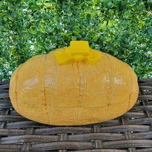Bread-shaped ceramic serving dish